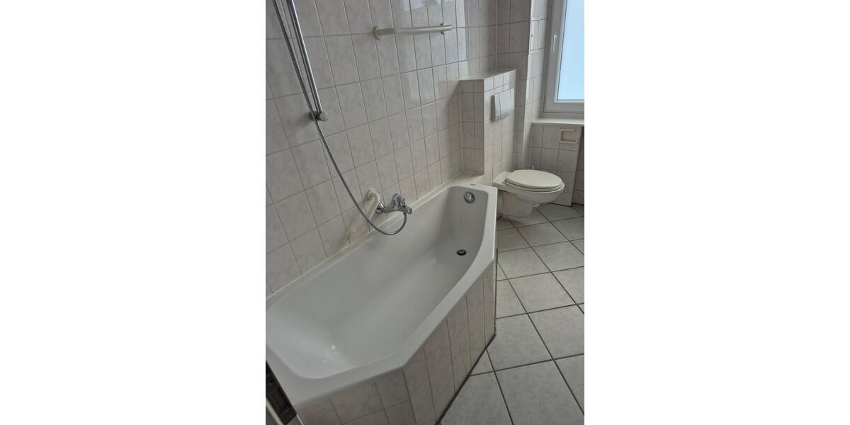 Etagenwohnung Wolfenbüttel Ahlum - 3 Zimmer, 81 m&sup2;, 650&euro; | Angebot:23691243