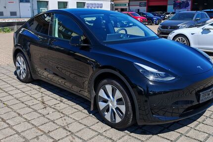 Tesla Model Y 61.948 km 33.470 &euro; Braunschweig 38112