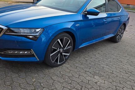 Skoda Superb 61.900 km 25.000 &euro; Braunschweig 38124