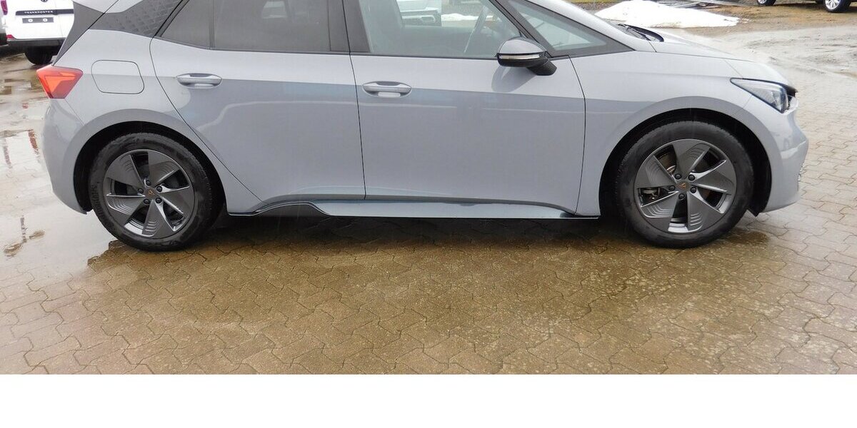 Cupra Born Elektrik 1-Gang Automatik Navi Klima Alu 20.000 km 23.390 &euro; Vordorf 38533