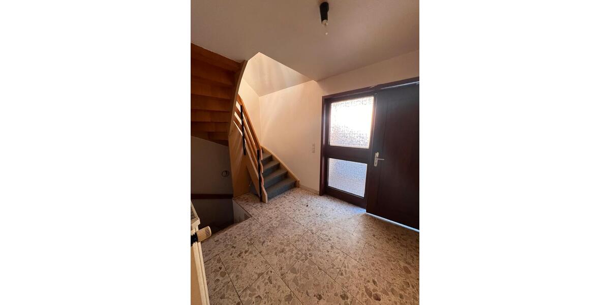 Einfamilienhaus Peine Südstadt - 8 Zimmer, 190 m&sup2;, 280.000&euro; | Angebot:26710186