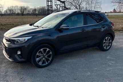 Kia Stonic 81.750 km 14.000 &euro; Ilsede 31246