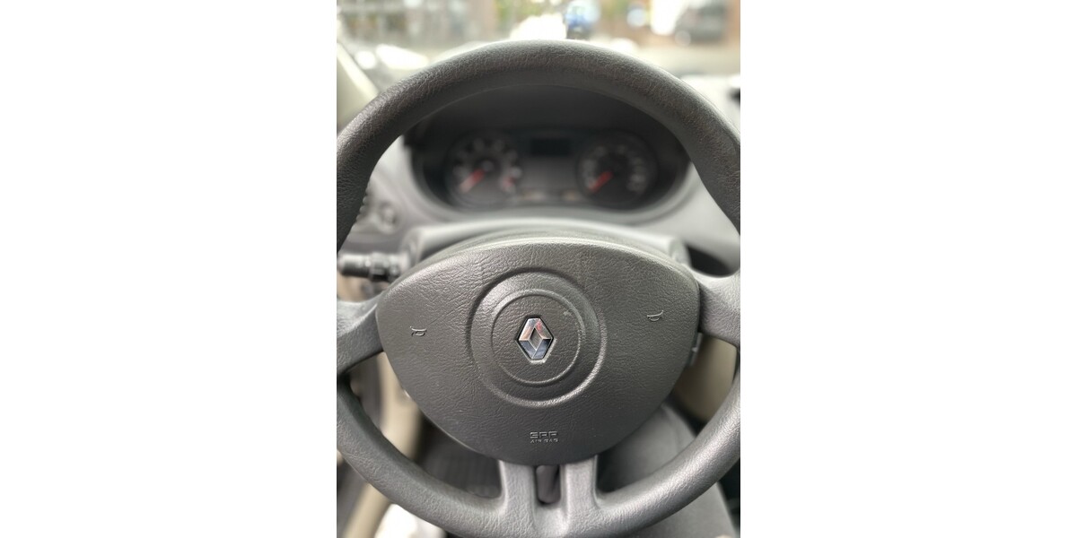 Renault Clio 144.853 km 2.300 &euro; Braunschweig 38100