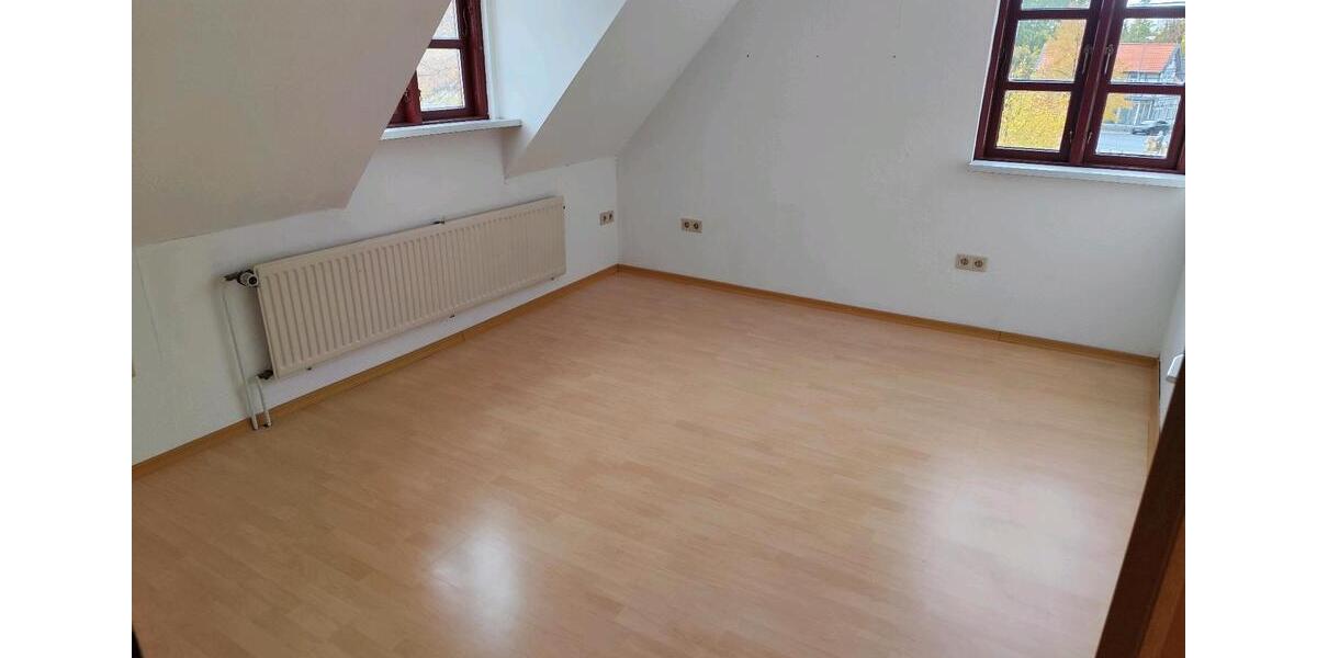 Dachgeschoßwohnung Wolfenbüttel Adersheim - 3.5 Zimmer, 75 m&sup2;, 640&euro; | Angebot:25890676