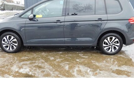 VW Touran 1.5 Comfortline Active BMT TSI DSG Navi 21.400 km 24.990 &euro; Vordorf 38533
