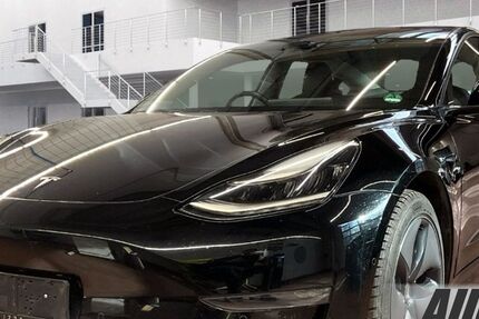 Tesla Model 3 94.350 km 22.850 &euro; Schöningen 38364