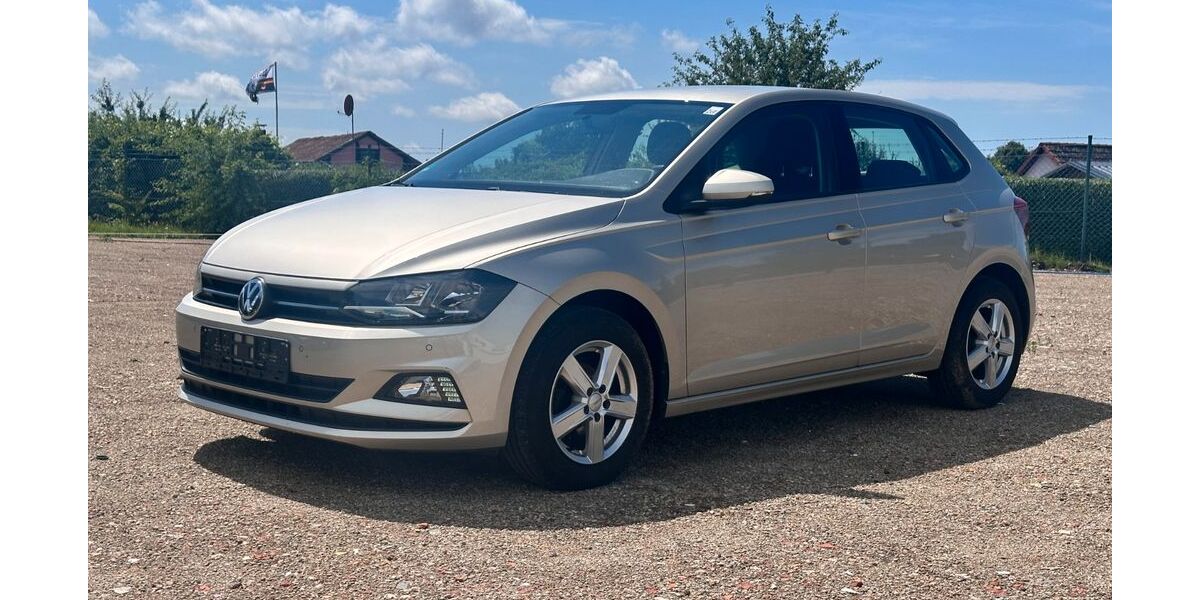 VW Polo 120.900 km 9.690 &euro; Salzgitter 38229