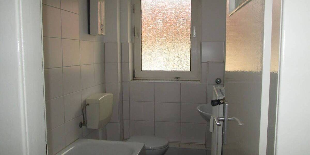 Etagenwohnung Salzgitter Lebenstedt - 2 Zimmer, 48 m&sup2;, 292&euro; | Angebot:26202187