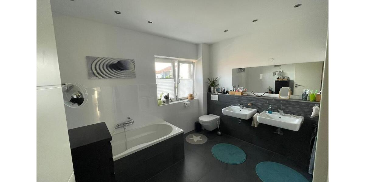 Einfamilienhaus Schwülper - 7 Zimmer, 197 m&sup2;, 749.000&euro; | Angebot:25887689