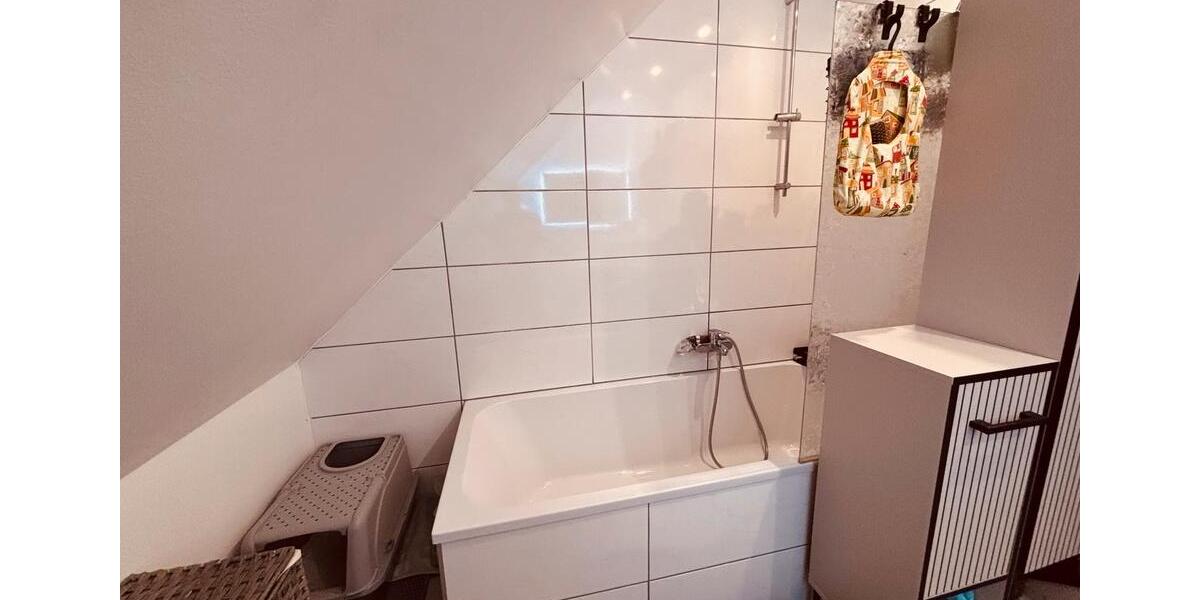 Dachgeschoßwohnung Vechelde - 2 Zimmer, 75 m&sup2;, 700&euro; | Angebot:26025249
