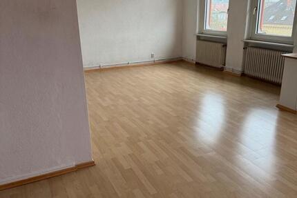 Wohnung Braunschweig Östliches Ringgebiet - 4 Zimmer, 126 m&sup2;, 1.290&euro; | Angebot:25633529