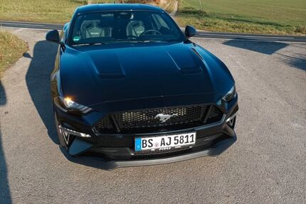 Ford Mustang 17.000 km 48.500 &euro; Braunschweig 38116