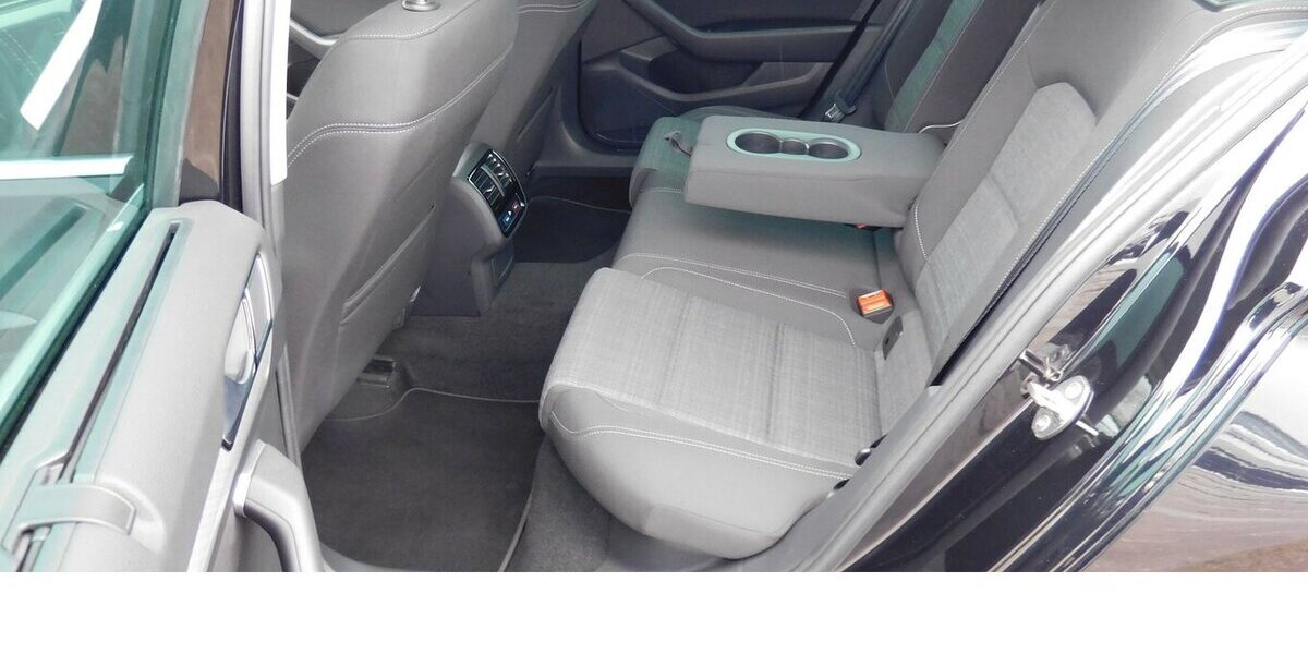 VW Passat 2.0 Bussiness BMT TDI Standhei.Navi Klima 36.500 km 21.690 &euro; Vordorf 38533