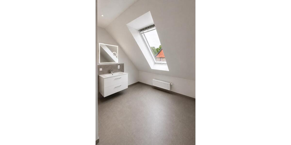Dachgeschoßwohnung Cremlingen - 3 Zimmer, 150 m&sup2;, 1.650&euro; | Angebot:26552093