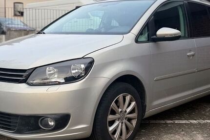 VW Touran 121.900 km 10.490 &euro; Peine 31226