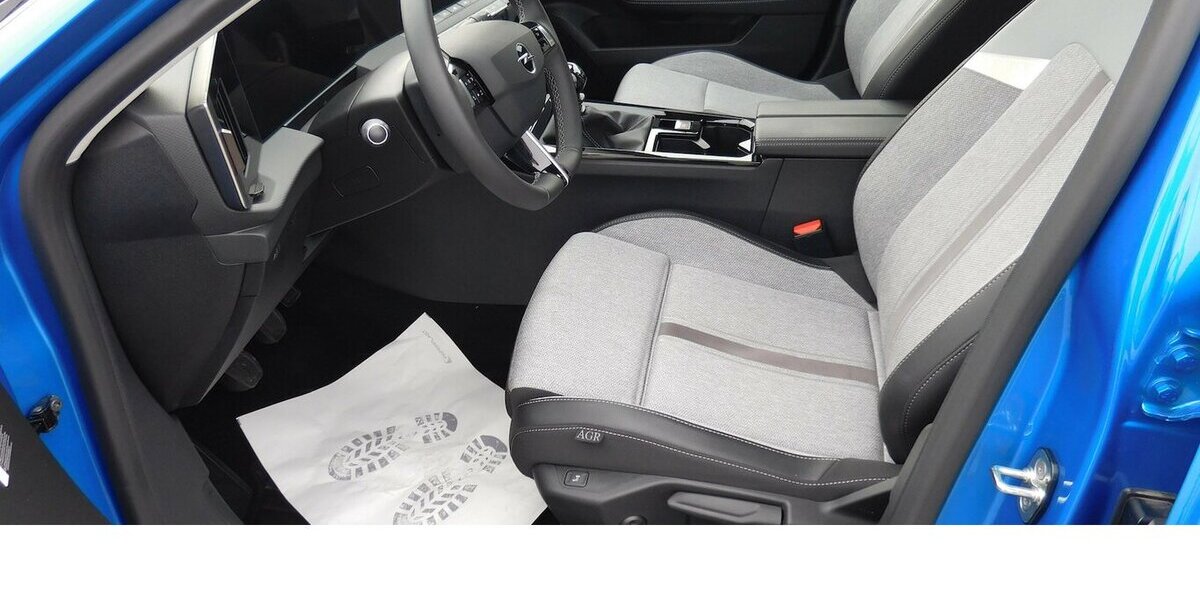 Opel Astra 1.2 TSI 4Trg Klima Navi Alu 32.500 km 15.990 &euro; Vordorf 38533