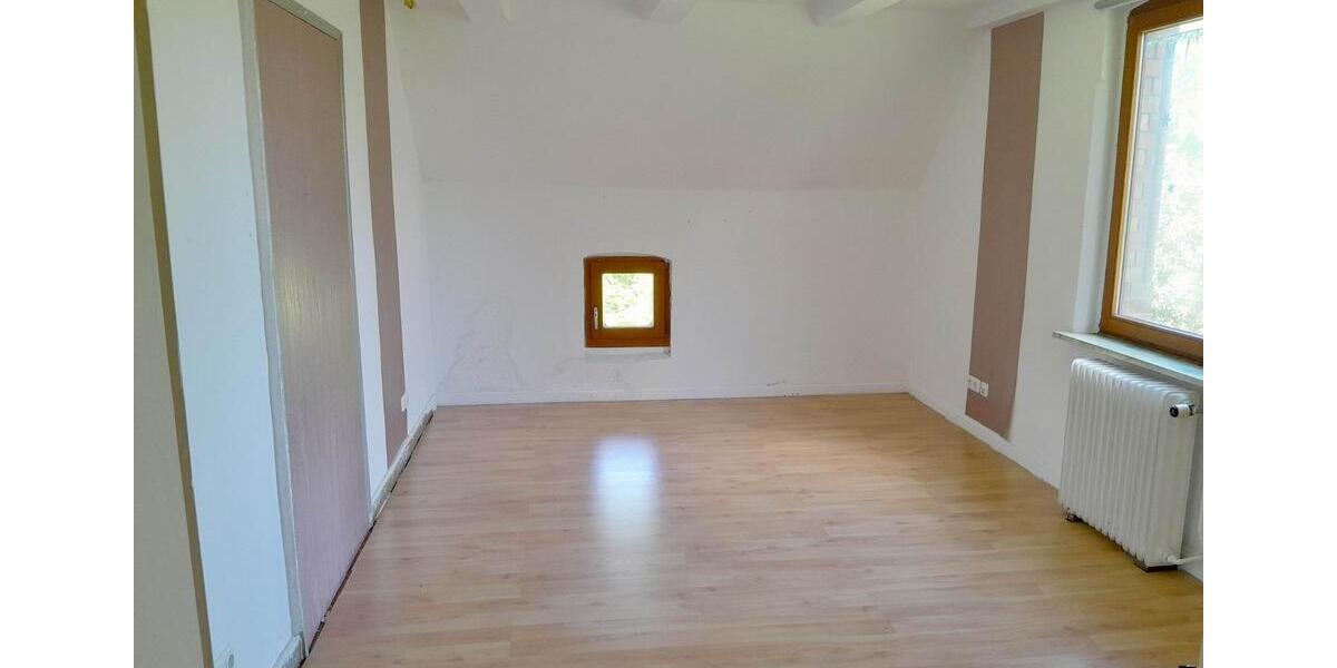 Dachgeschoßwohnung Schöningen - 6 Zimmer, 150 m&sup2;, 750&euro; | Angebot:25961083