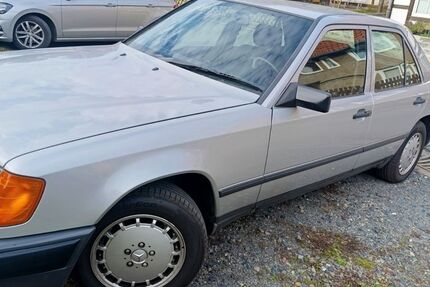 Mercedes-Benz E 260 131.000 km 6.750 &euro; Liebenburg 38704