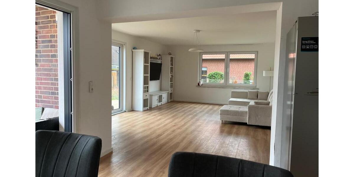 Erdgeschoßwohnung Wendeburg - 3 Zimmer, 120 m&sup2;, 2.100&euro; | Angebot:25173464