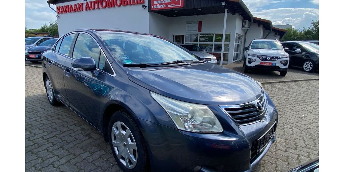 Toyota Avensis 180.000 km 5.950 &euro; Goslar 38644