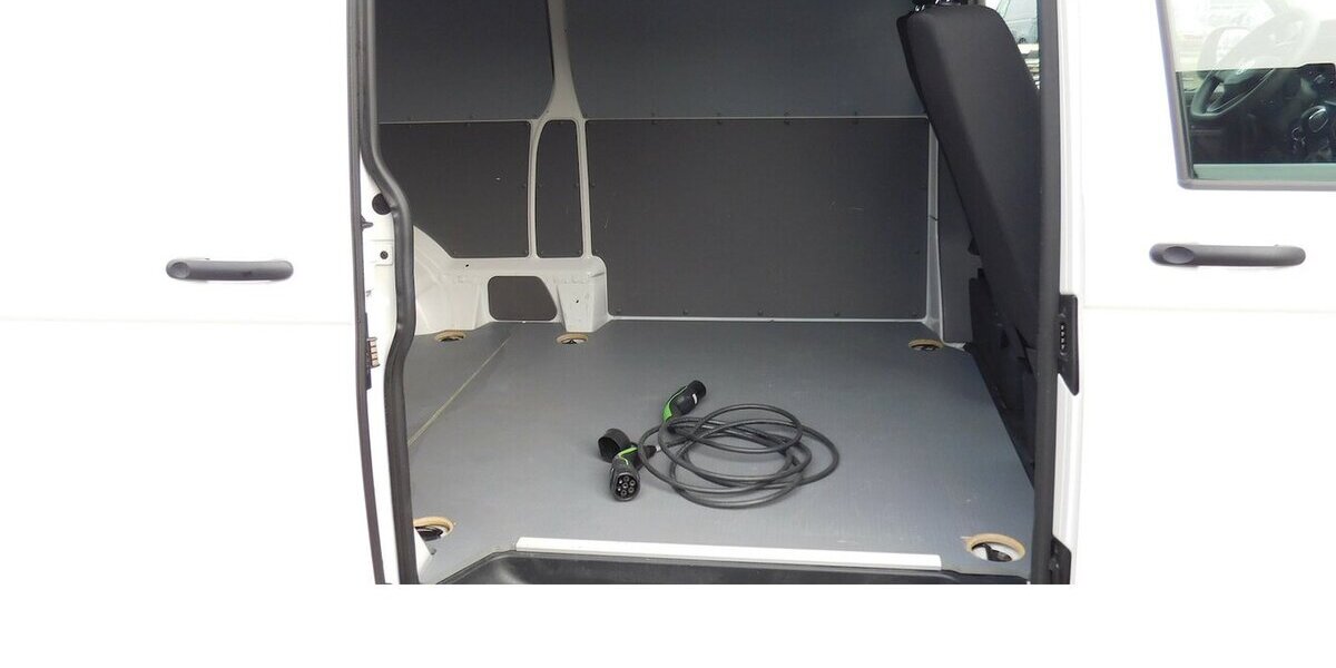 VW T6.1 Transporter 1 Abt e- Lang DSG 4-Gang 21.400 km 14.990 &euro; Vordorf 38533