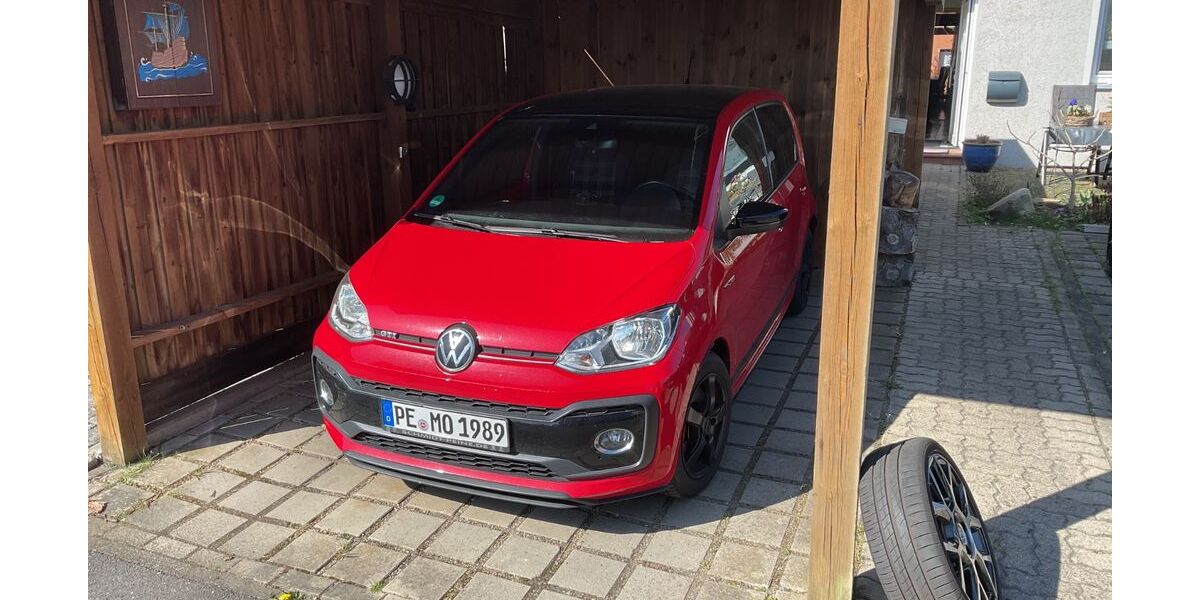 VW up! 24.800 km 16.900 &euro; Vechelde/ Wedtlenstedt 38159