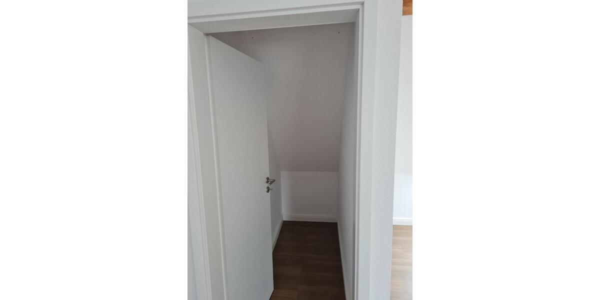 Dachgeschoßwohnung Ilsede - 3 Zimmer, 85 m&sup2;, 850&euro; | Angebot:24507707