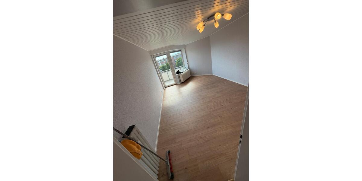 Dachgeschoßwohnung Salzgitter - 3 Zimmer, 65 m&sup2;, 115.000&euro; | Angebot:27111934
