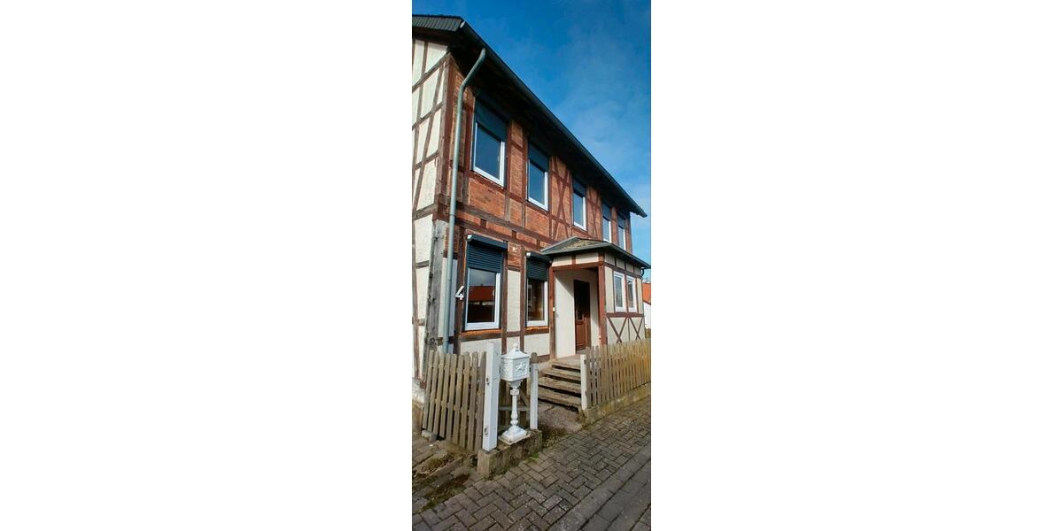 Einfamilienhaus Salzgitter Ortschaft Südost - 11 Zimmer, 207 m&sup2;, 139.000&euro; | Angebot:26531435