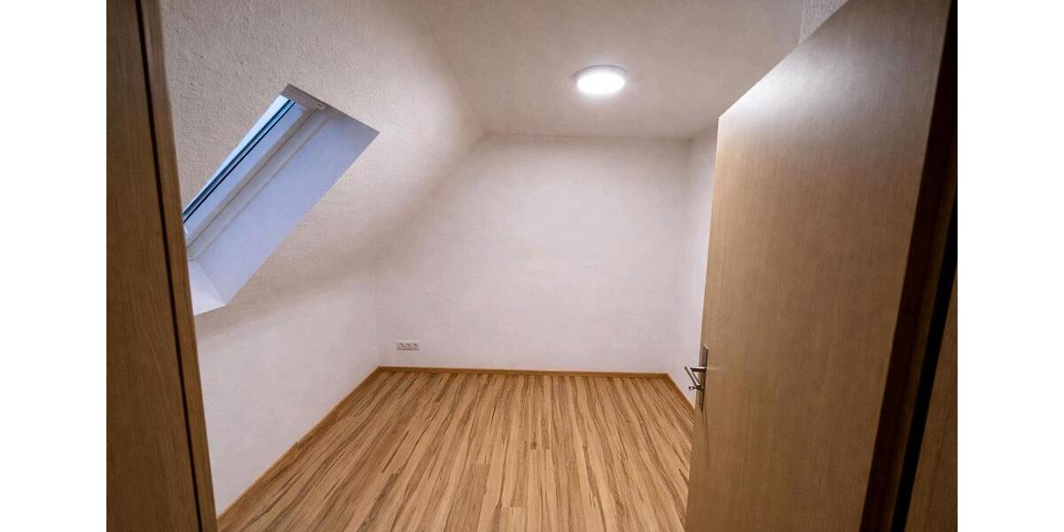 Einfamilienhaus Königslutter am Elm - 2 Zimmer, 120 m&sup2;, 1.000&euro; | Angebot:25422922