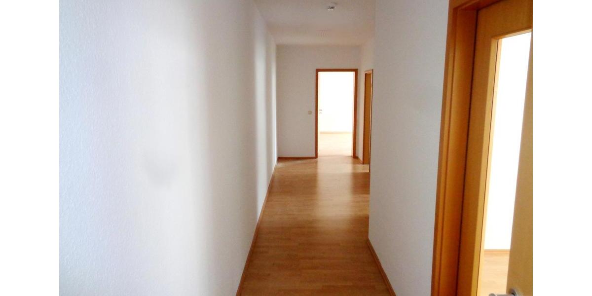 Etagenwohnung Braunschweig - 2 Zimmer, 77 m&sup2;, 657&euro; | Angebot:25266641