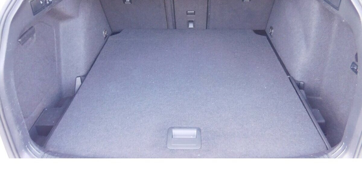 VW Golf Variant VIII 1.5 Life TSI Navi Klima Alu 31.700 km 19.990 &euro; Vordorf 38533