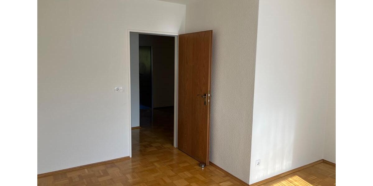 Erdgeschoßwohnung Wasbüttel - 5 Zimmer, 163 m&sup2;, 1.250&euro; | Angebot:25964833