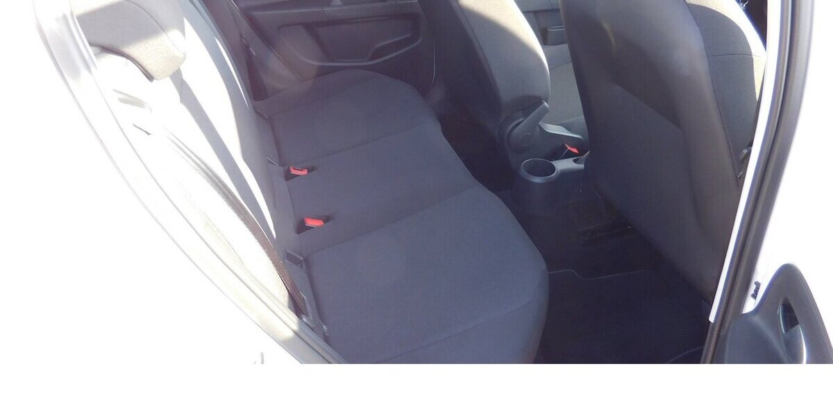 VW up! 1.0 Move MPI BMT 4Trg Klima Radio 32.300 km 11.990 &euro; Vordorf 38533