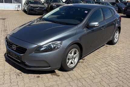 Volvo V40 194.000 km 6.990 &euro; Salzgitter 38229