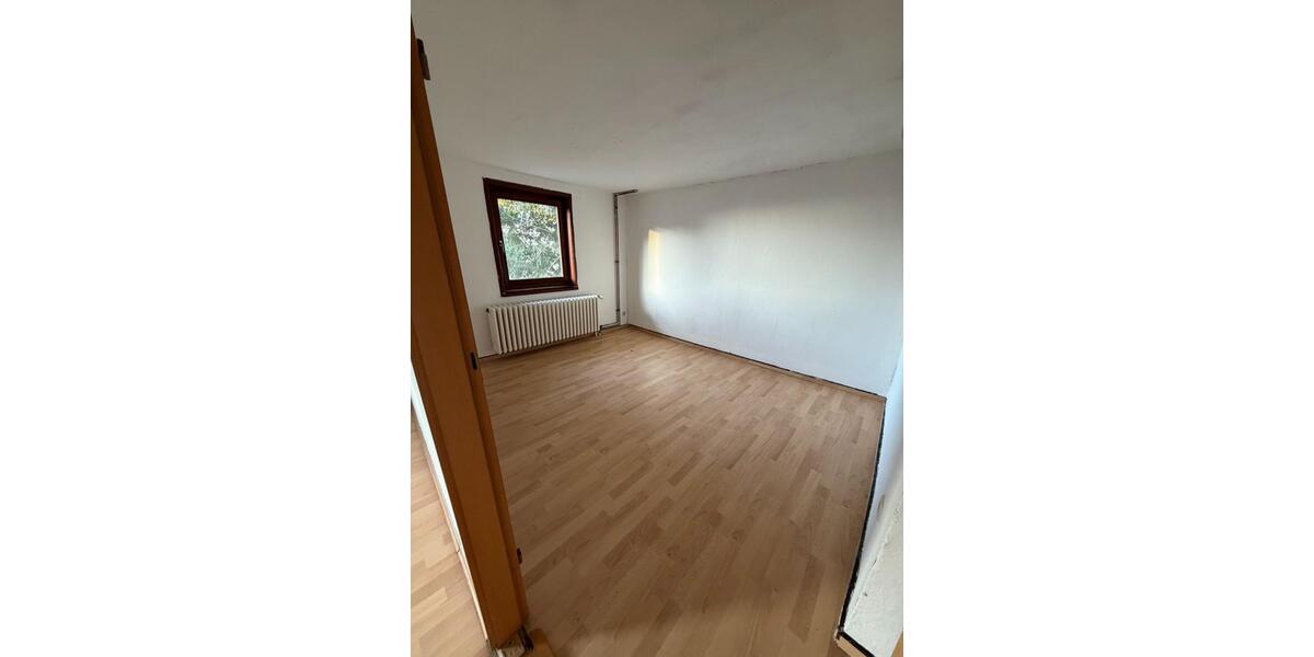 Einfamilienhaus Schöppenstedt - 5 Zimmer, 140 m&sup2;, 1.000&euro; | Angebot:25613795