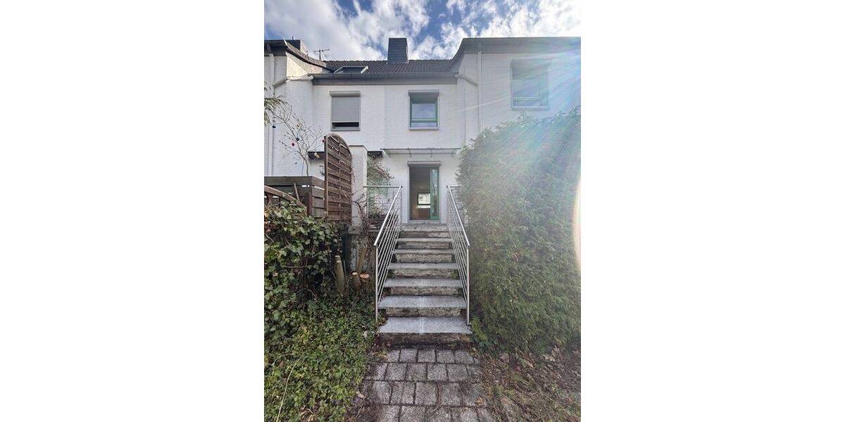 Reihenmittelhaus Braunschweig Nordstadt - 4 Zimmer, 90 m&sup2;, 235.000&euro; | Angebot:26127459