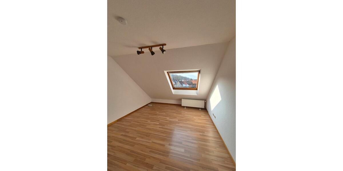 Dachgeschoßwohnung Salzgitter Ortschaft Nord - 3 Zimmer, 60 m&sup2;, 110.000&euro; | Angebot:25299125