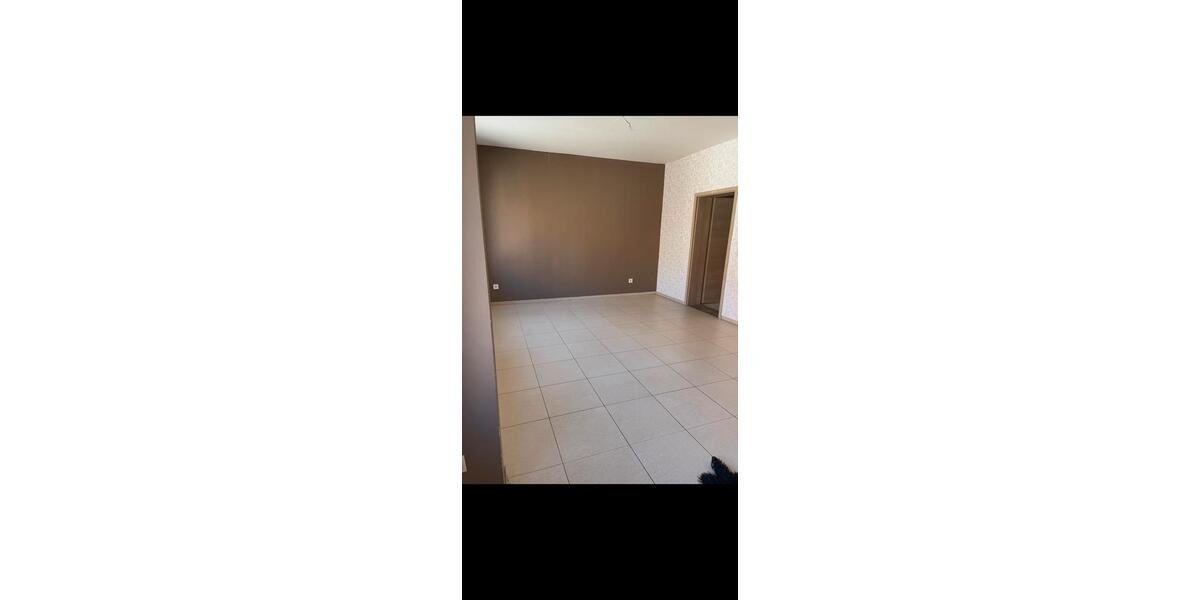 Einfamilienhaus Wolsdorf - 8 Zimmer, 150 m&sup2;, 130.000&euro; | Angebot:25568465