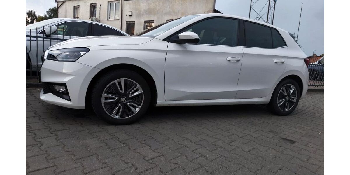 Skoda Fabia 49.900 km 15.450 &euro; Salzgitter 38229