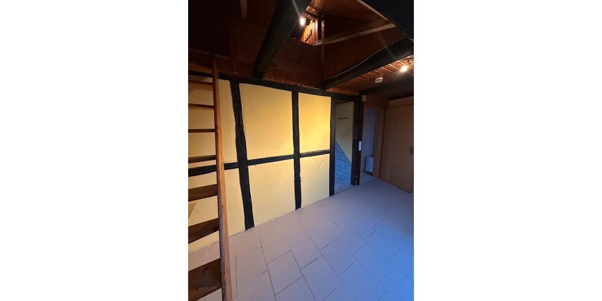 Dachgeschoßwohnung Braunschweig Broitzem - 1 Zimmer, 21 m&sup2;, 460&euro; | Angebot:26039715