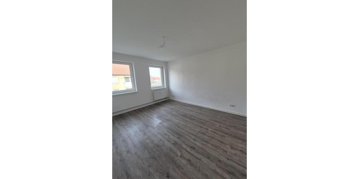 Etagenwohnung Schöningen - 4 Zimmer, 100 m&sup2;, 800&euro; | Angebot:23774364