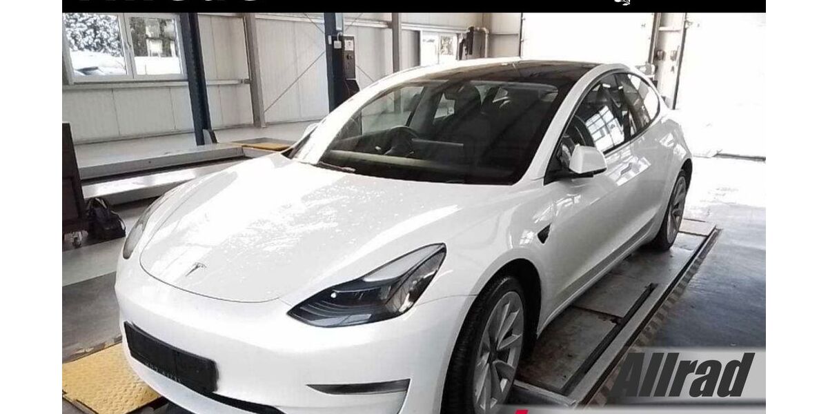Tesla Model 3 82.950 km 27.950 &euro; Schöningen 38364