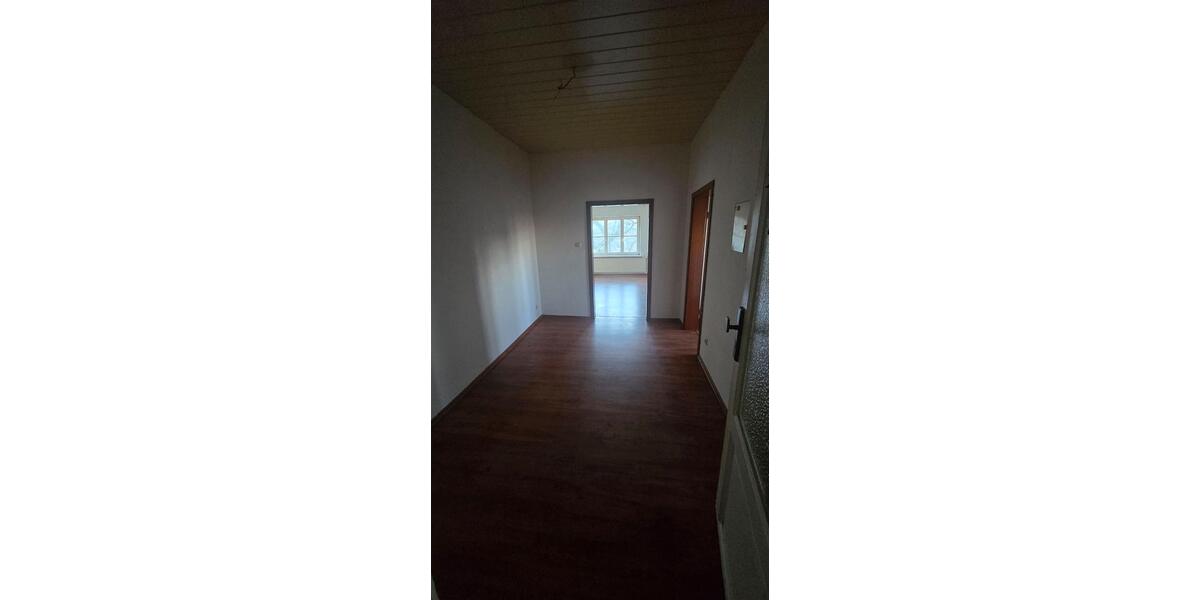 Dachgeschoßwohnung Langelsheim - 3 Zimmer, 77 m&sup2;, 465&euro; | Angebot:24444250