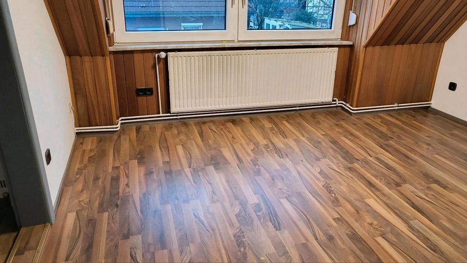 Einfamilienhaus Hillerse - 8 Zimmer, 220 m&sup2;, 1.500&euro; | Angebot:26047172