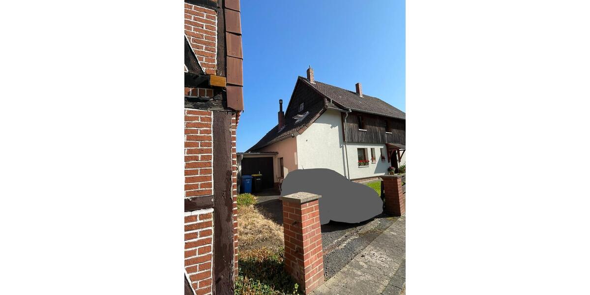 Einfamilienhaus Holle - 7 Zimmer, 180 m&sup2;, 230.000&euro; | Angebot:25614427
