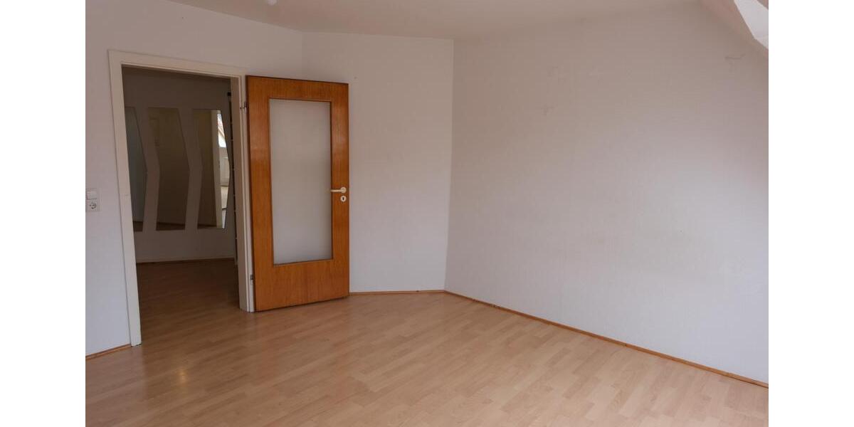 Dachgeschoßwohnung Braunschweig Westliches Ringgebiet - 2 Zimmer, 55 m&sup2;, 700&euro; | Angebot:26030384