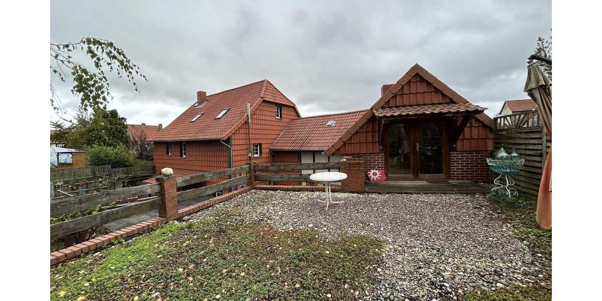 Einfamilienhaus Schöningen - 1 Zimmer, 201 m&sup2;, 219.000&euro; | Angebot:25741087