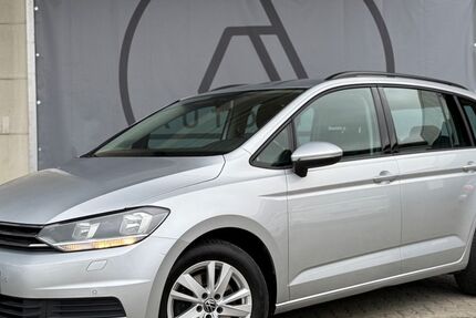 VW Touran 158.005 km 14.950 &euro; Braunschweig 38122
