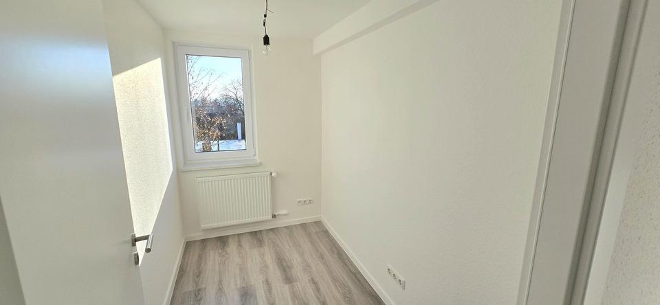 Dachgeschoßwohnung Schöningen - 4 Zimmer, 90 m&sup2;, 565&euro; | Angebot:25794279